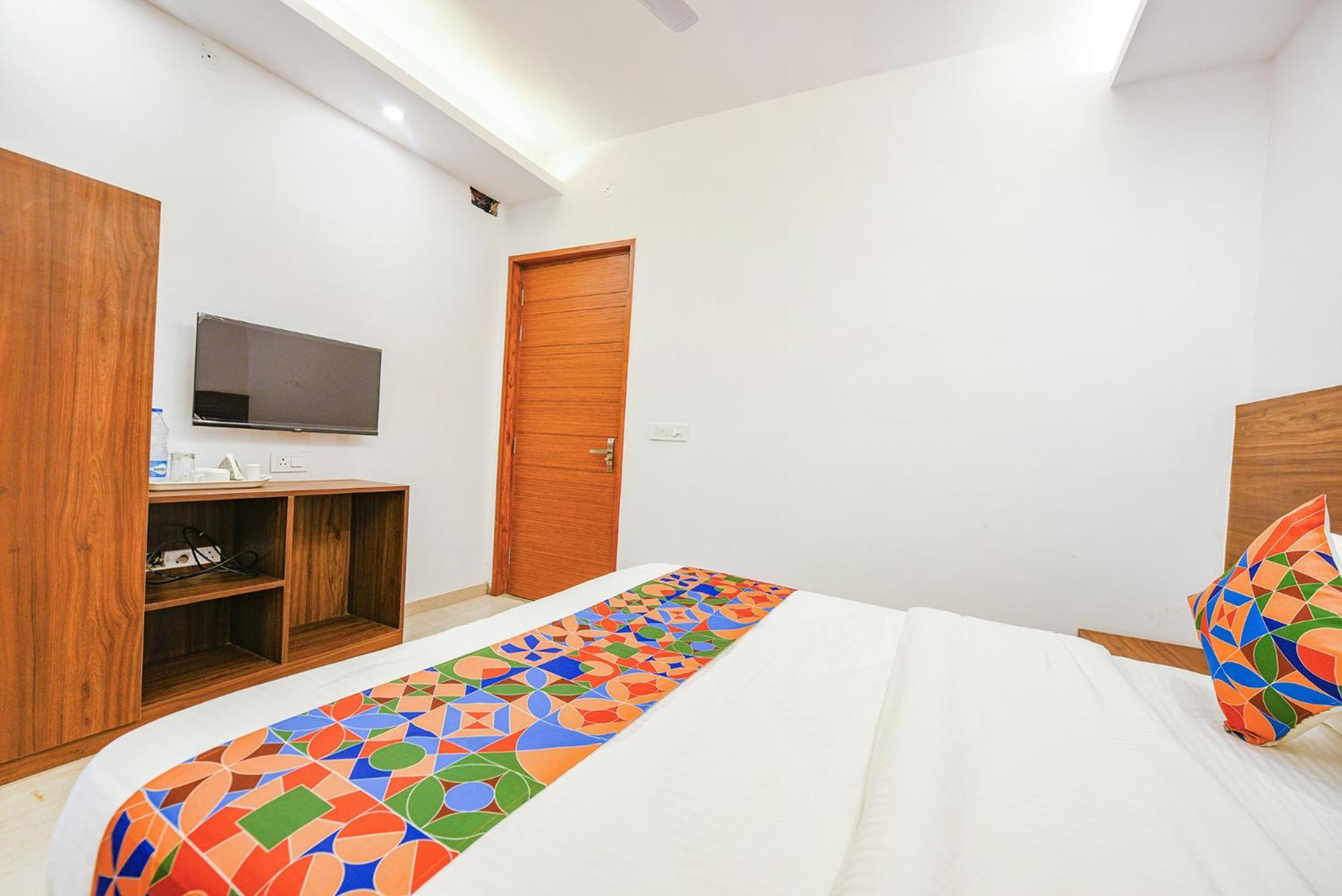 Fabhotel Sparkling - Nr Yashobhoomi Convention Centre Делхи Екстериор снимка