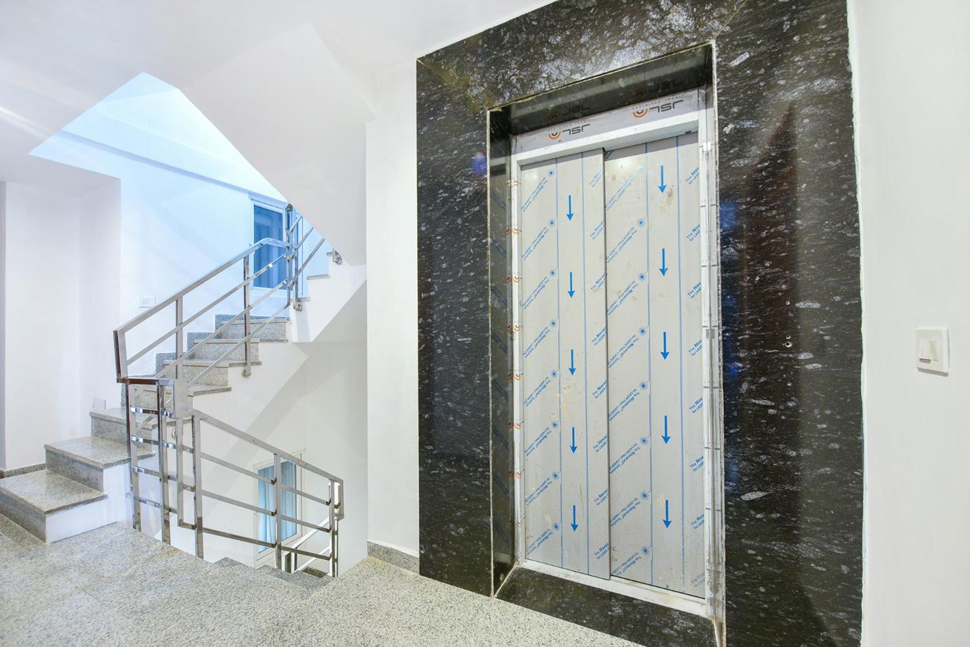 Fabhotel Sparkling - Nr Yashobhoomi Convention Centre Делхи Екстериор снимка